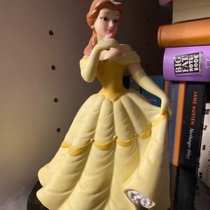 Belle figurine